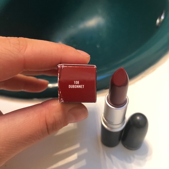 NIB MAC DUBONNET LIPSTICK - Picture 3 of 5